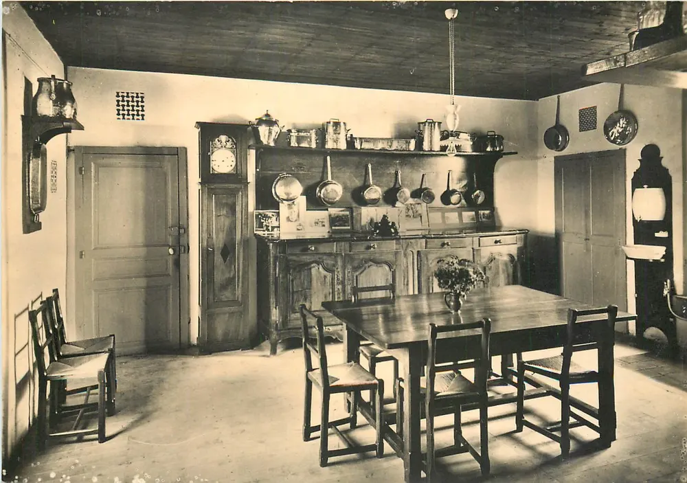 Saint-Vincent-sur-Jard (Vendée) — Haus von G. Clémenceau — Die Küche - Vorderseite
