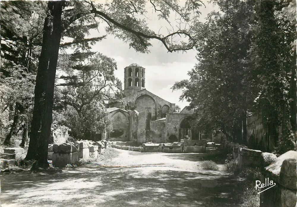 Arles-sur-Rhône — Kirche Saint-Honorat — karolingische Ruinen und Überreste — Éditions Rella - Vorderseite