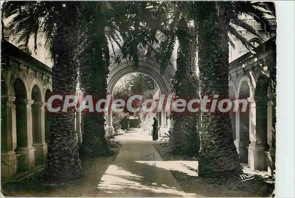 Péristilo da Abadia de Nossa Senhora de Lérins — Cannes — Foto Verdadeira - Frente