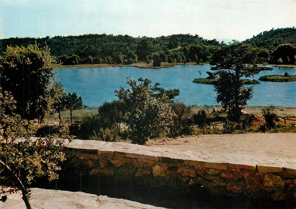 Saint-Pierre-de-Tourtour (Var) — Der See « La Suisse Provençale » — Éditions Label - Vorderseite