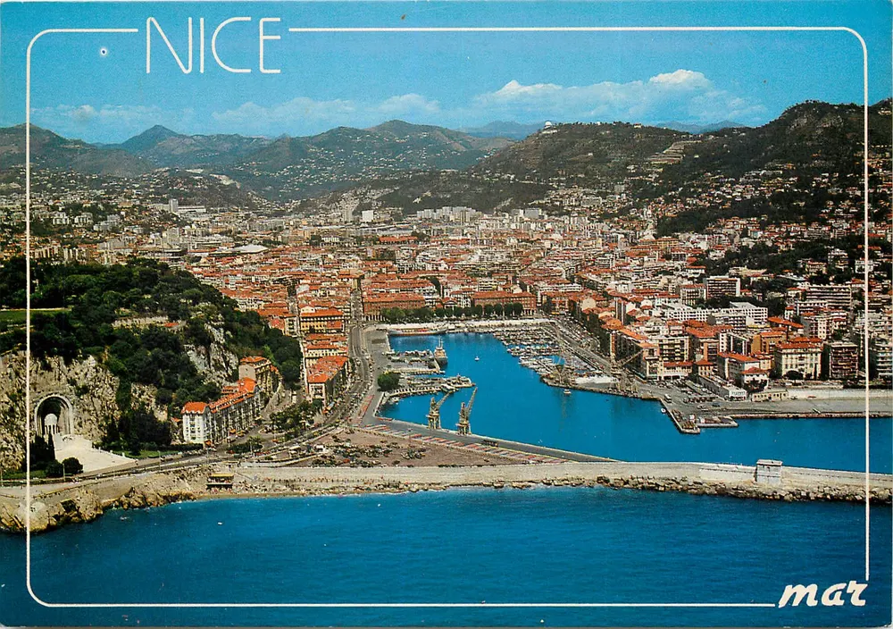 Nizza — Luftbild des Hafens und des Denkmals für die Toten — Éditions MAR - Vorderseite
