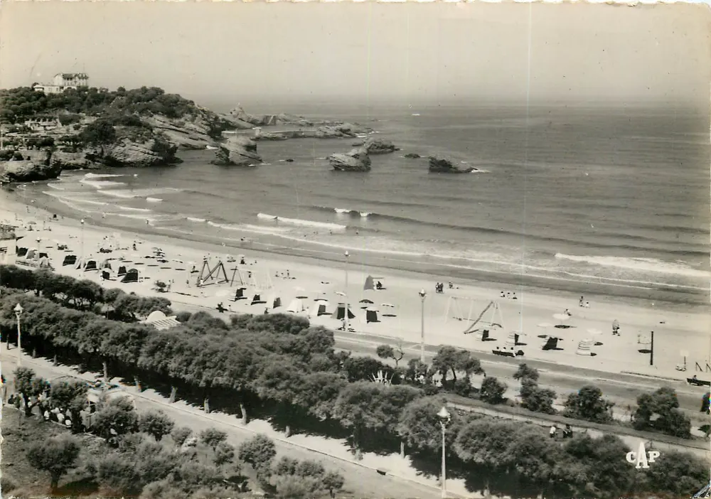 Biarritz — Blick auf den großen Strand vom Hotel Victoria — C.A.P. Nr. 107 - Vorderseite