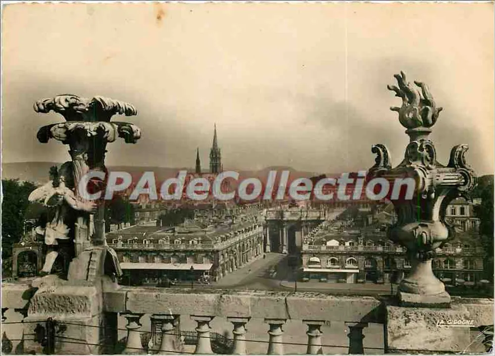 Nancy (M.-et-M.) — Blick auf den Place Stanislas und die Kirche Saint-Epvre — La Cigogne - Vorderseite
