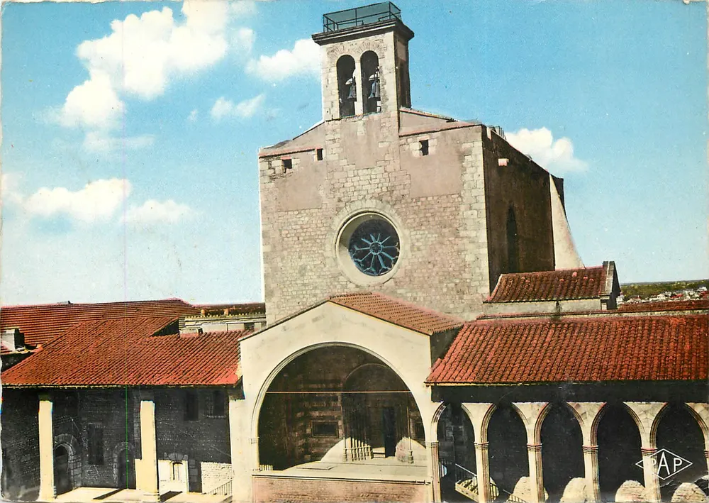 Palácio dos Reis de Majorca — Perpignan (Pyr. Or.) — Edições PAP - Frente
