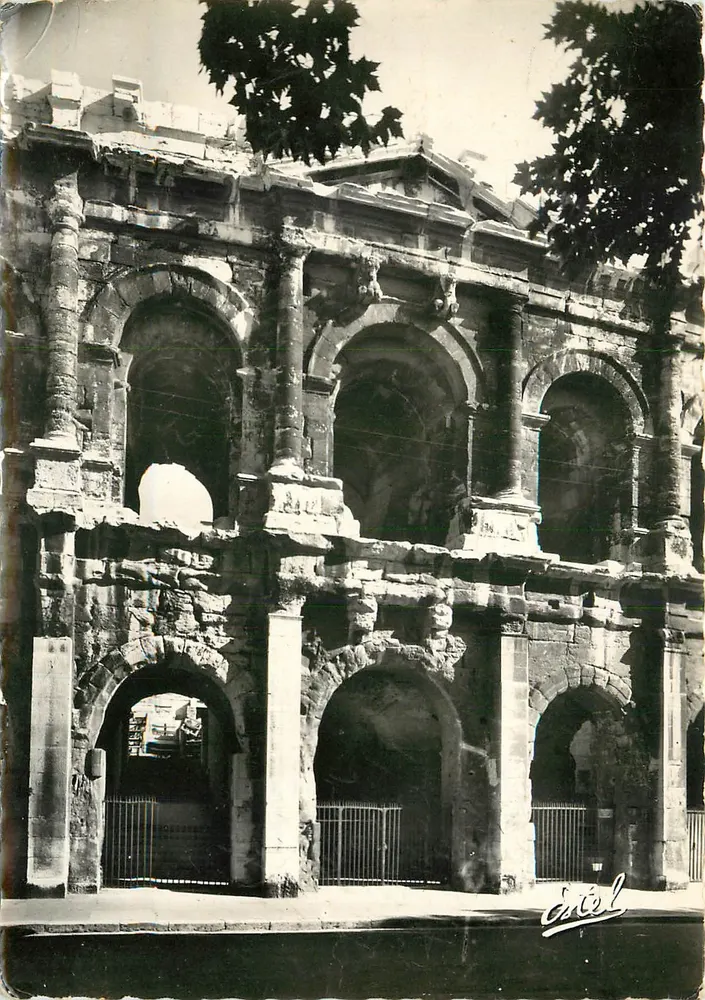 Nîmes — Entrada principal das Arênes — Editor Estel, n° 4931 - Frente