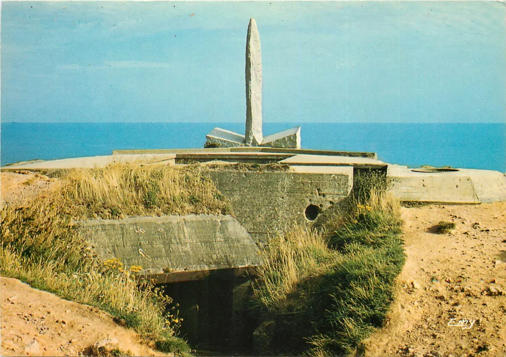 Pointe du Hoc — Blockhaus und amerikanisches Gedenkmal — Verlag Emy, Nr. 2216 - Vorderseite