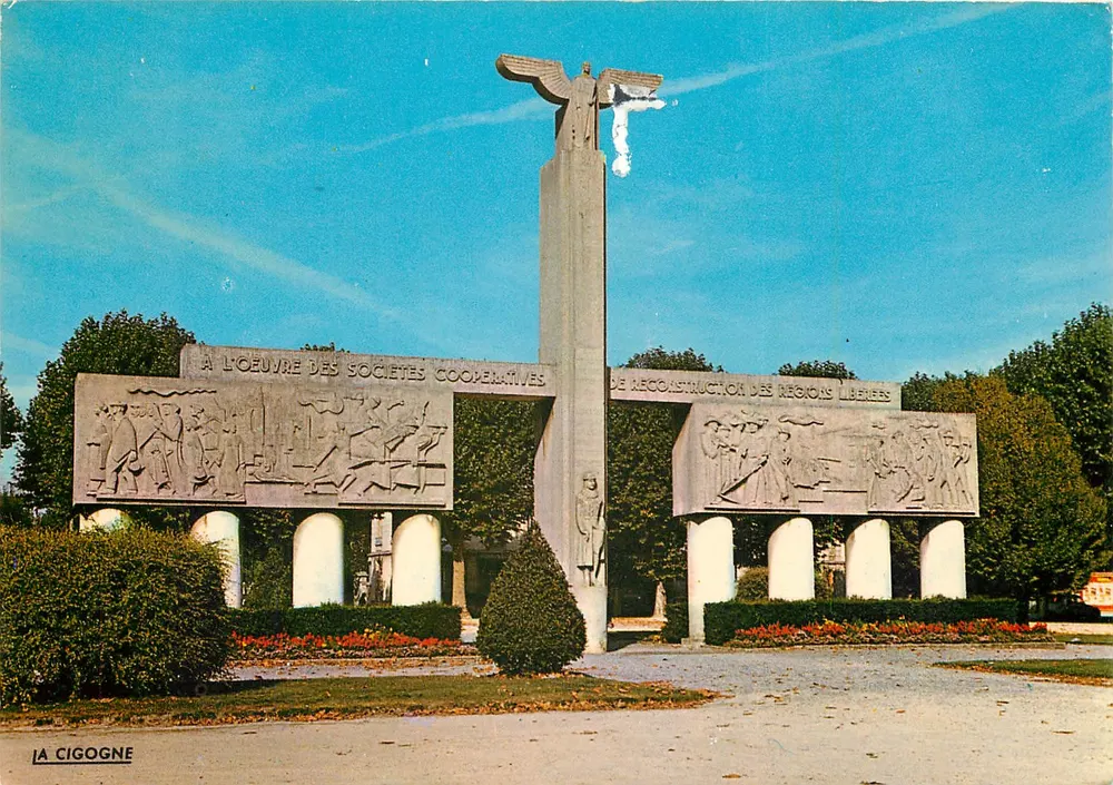 Monumento às sociedades cooperativas — Soissons — Edições LA CIGOGNE - Frente