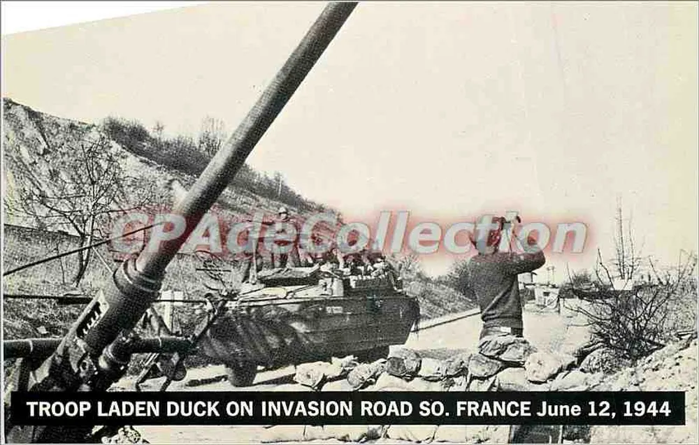 Troup Laden Duck auf Invasion Road, Südfrankreich — 12. Juni 1944 — Veröffentlicht von Trumble Photography, U.S. Army - Vorderseite