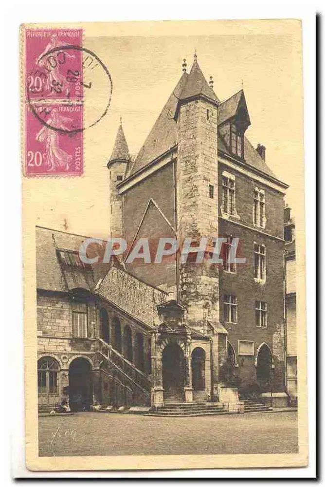 Rathaus von Laval — Ansicht des Gebäudes mit Turm und Arkaden — Verlag nicht sichtbar - Vorderseite