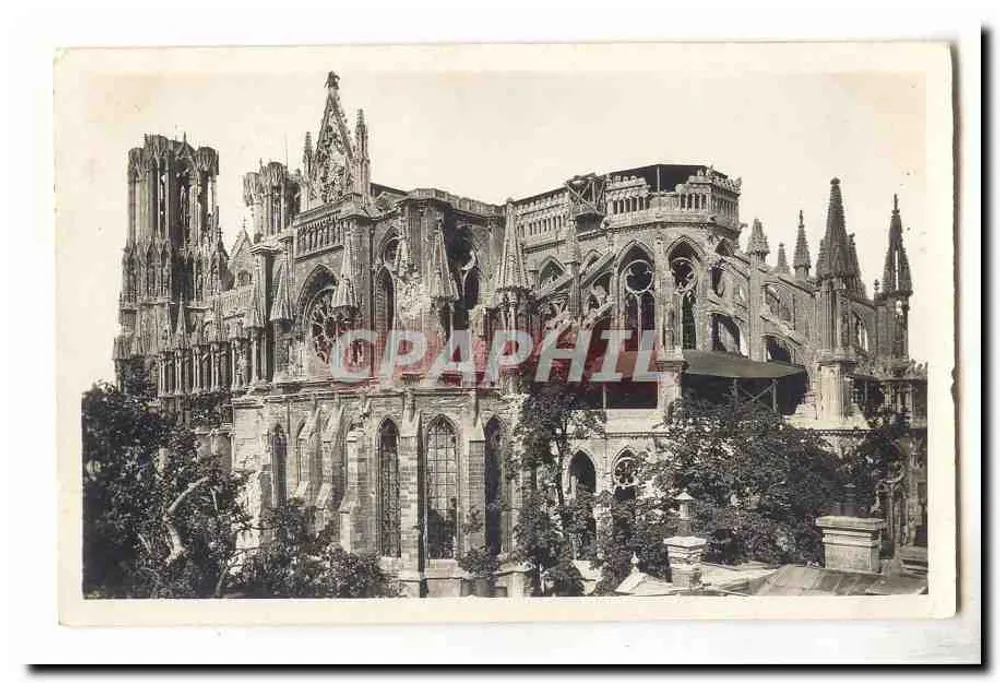 Kathedrale Notre-Dame de Paris — Ansicht nach den Schäden von 1944 — - Vorderseite