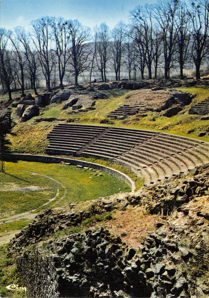 Autun (S.-et-L.) — Théâtre romain — Imprimeur Combier Mâcon - Recto