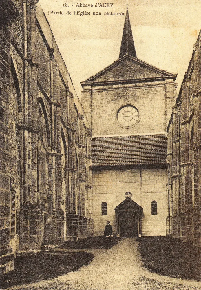 Abbaye d'ACEY — Partie de l'Église non restaurée — Éditions As de Cœur - Recto