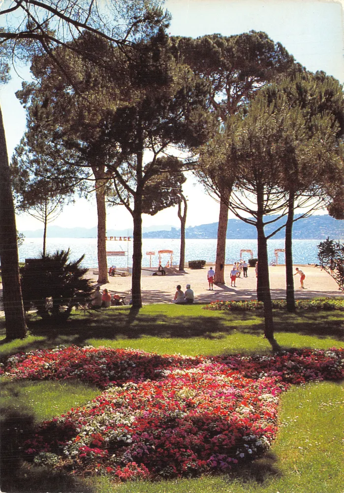 Juan-les-Pins — Spaziergang im Pinienwald — Éditions Le Bordellier - Vorderseite
