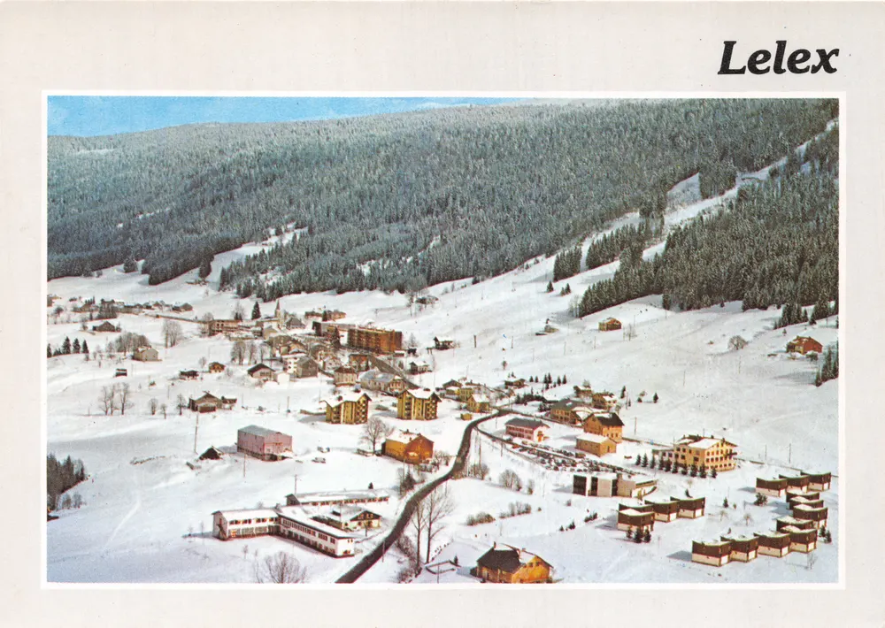 Lelex — vue aérienne hivernale — Éditions et Impressions Combier / Mâcon - Recto