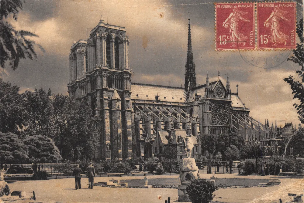 Notre-Dame de Paris — Ansicht des Platzes Viviani — Éditions Yvon - Vorderseite