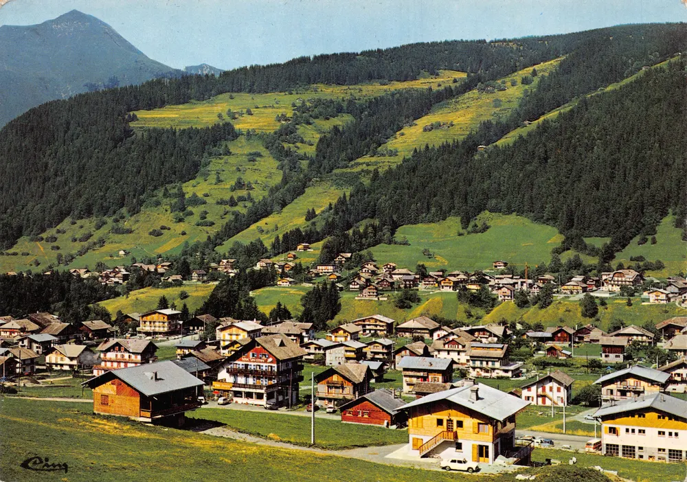 Morzine — Vue partielle de la Station — Imprimeur Combier - Recto