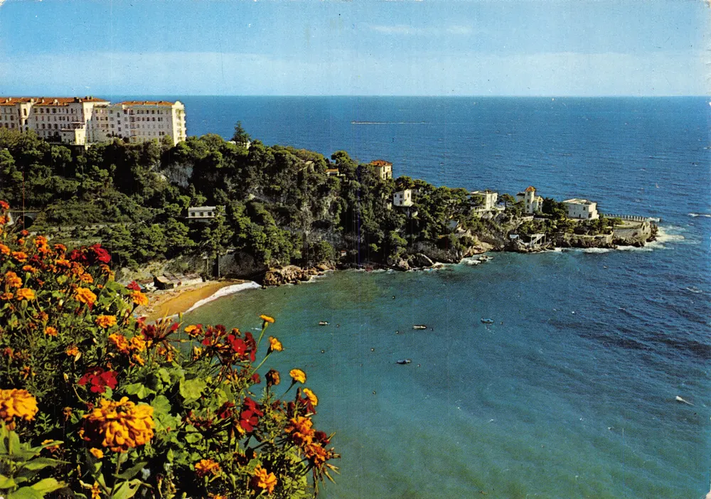 Calanque et fleurs de la Côte d'Azur — Cap d'Ail — Éditions S.E.P.T. - 35, Boulevard Gorbella - Nice - Recto