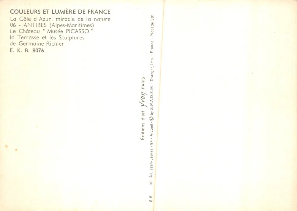 Antibes — Le Château « Musée Picasso » et ses sculptures — Yvon - Verso