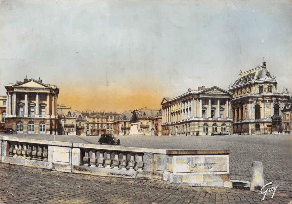 Place des Victoires — Ansicht der Fassade des Schlosses von Versailles — Verlag Guy - Vorderseite