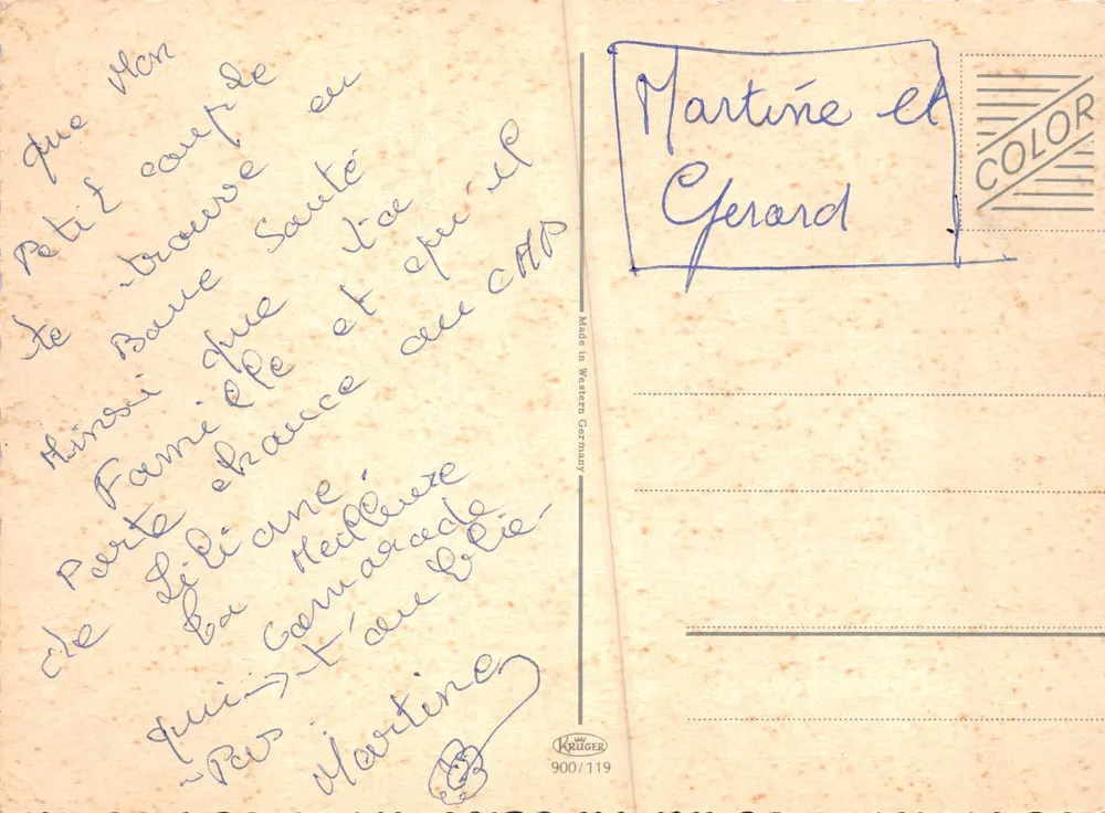 Zwei Puppen vor einer dekorierten Briefkasten — Verlag Krüger, Nr. 900/119 - Rückseite
