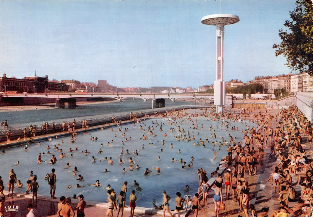 Baignade au Rhône — Piscine sur les Quais à Lyon — Éditeur IRIS - Recto