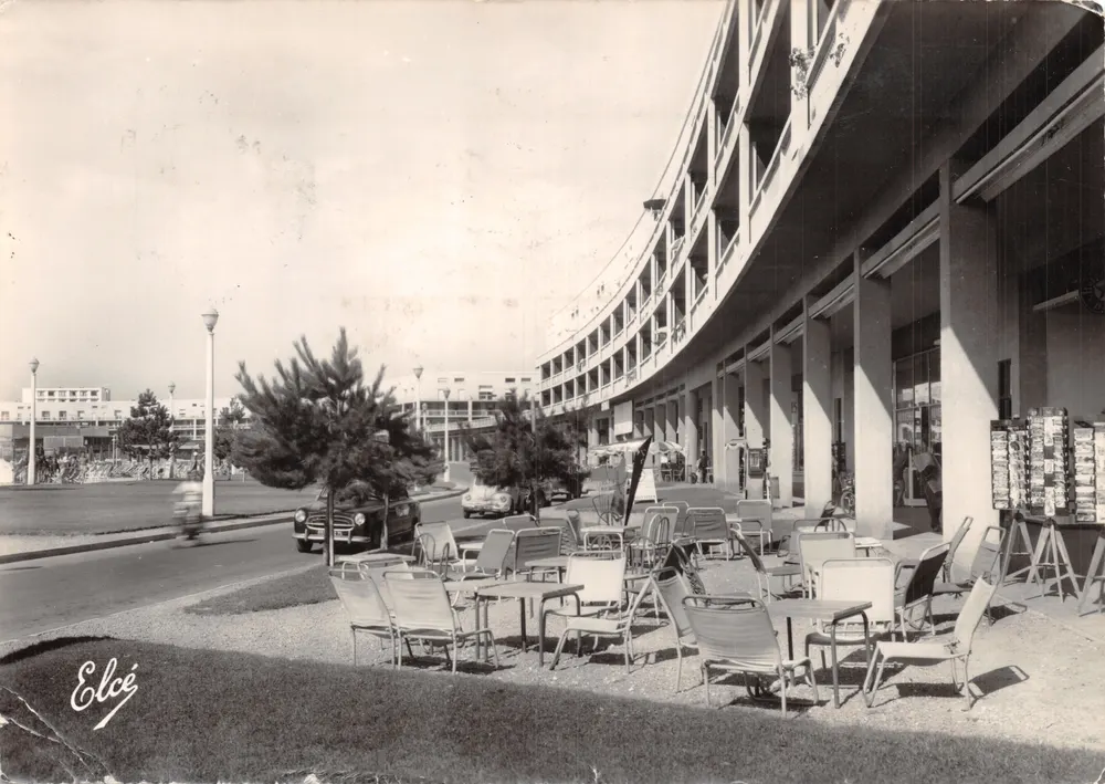 Royan (Charente-Maritime) — Le Front de Mer — Éditeur Elcé - आगे