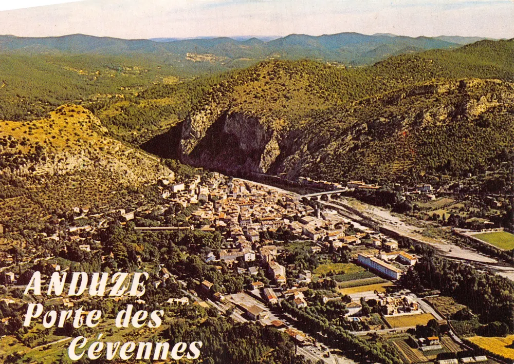 Anduze — Porte des Cévennes — Éditions S.M.D. Impressions Combier - Recto