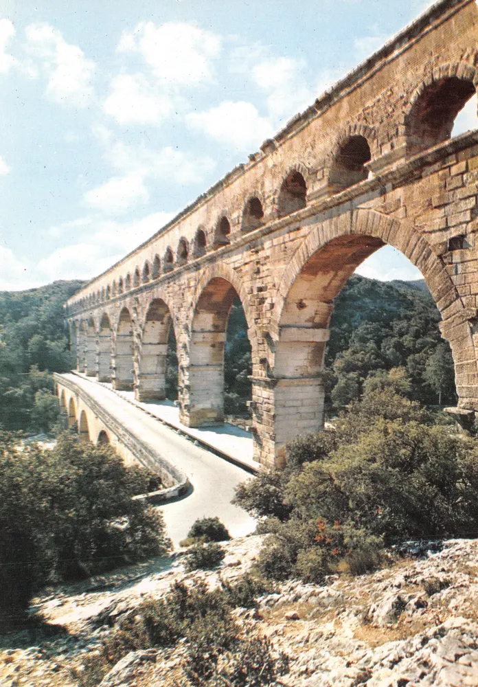 Pont du Gard — aqueduc romain — Éditions des Frères Lyon-Lumière, Lyon - Recto