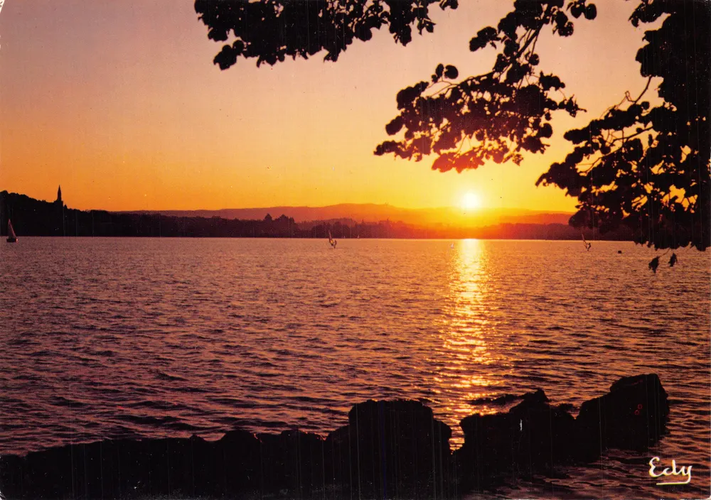 Sonnenuntergang über den See Annecy — Aussicht von den Ufern, Verlag Echy - Vorderseite