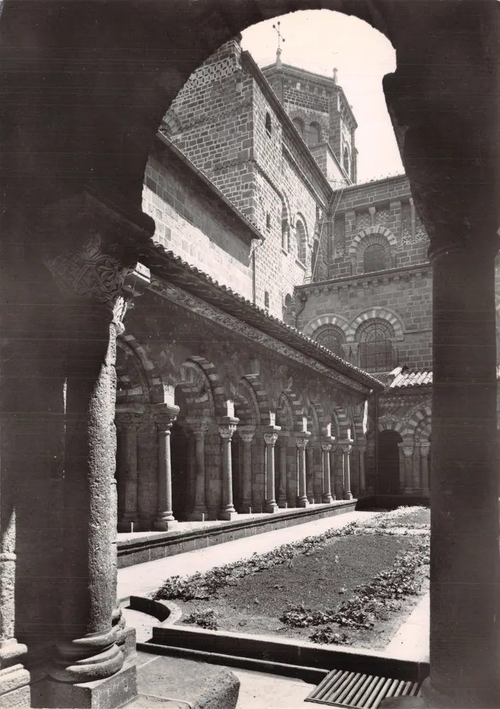 Rosières — Innenhof der Kathedrale — Verlag: LE CLOÎTRE DE LA CATHÉDRALE (12. Jahrhundert) - Vorderseite