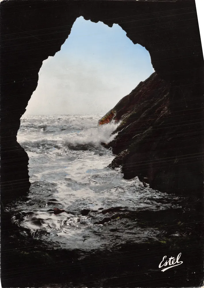 Grotte des Korrigans — vue depuis l'intérieur — Estel - Recto