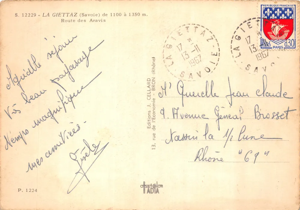 Val d'Arly — Vue des montagnes enneigées avec panneau publicitaire — Éditions J. Cellard - Verso