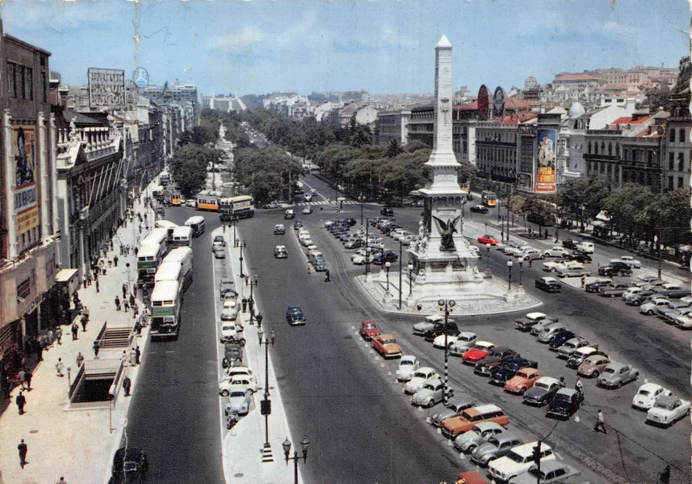 Place de la République — monument central — éditeur IMPRESSO IBEREX - Recto