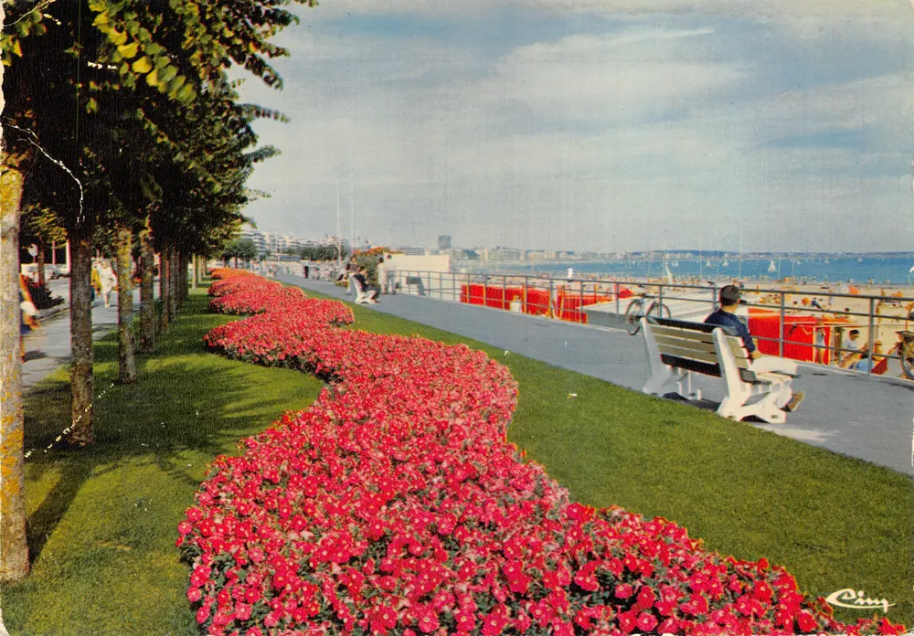 La Baule — Esplanade du Casino — Ciny - आगे