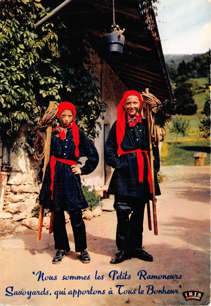 Deux jeunes Savoyards en costume traditionnel — Petits Ramoneurs — éditeur IRIS - Recto