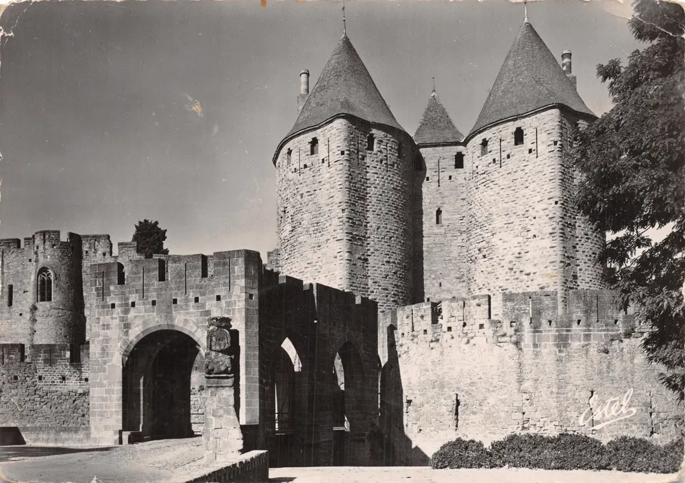 Carcassonne — Porte Narbonnaise (XIIIe s.) — Éditeur : Estel - Recto