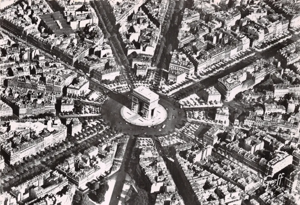 Paris — Luftbild des Arc de Triomphe und der 12 Straßen — Éditions GREFF - Vorderseite
