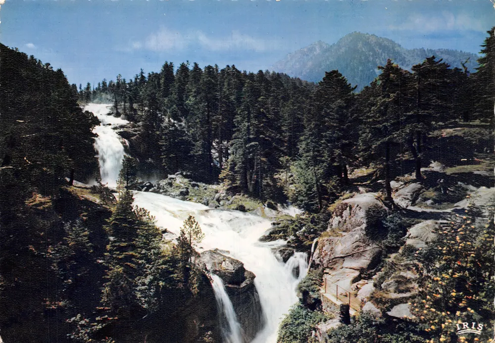 Wasserfall des Pont d'Espagne — Panoramablick von den Bergen — Verlag IRIS - Vorderseite
