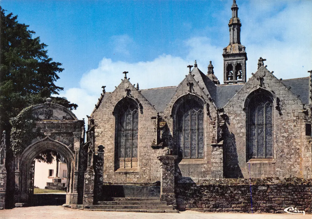 Plogonnec — Iglesia — Editor Combier de Mâcon - Anverso