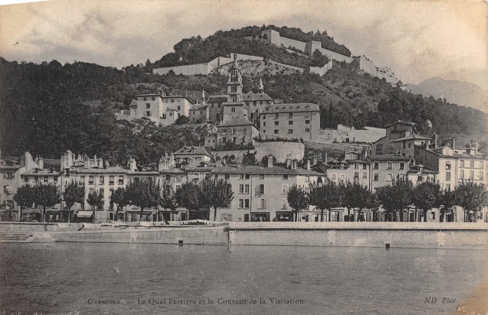 Grenoble — Der Quai Perrière und das Konvent der Visitation — ND Phot - Vorderseite