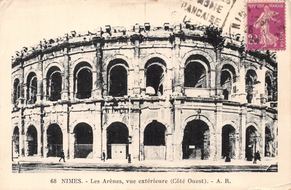 Nîmes - Die Arenen, äußere Ansicht (Westseite) - A. R - Vorderseite
