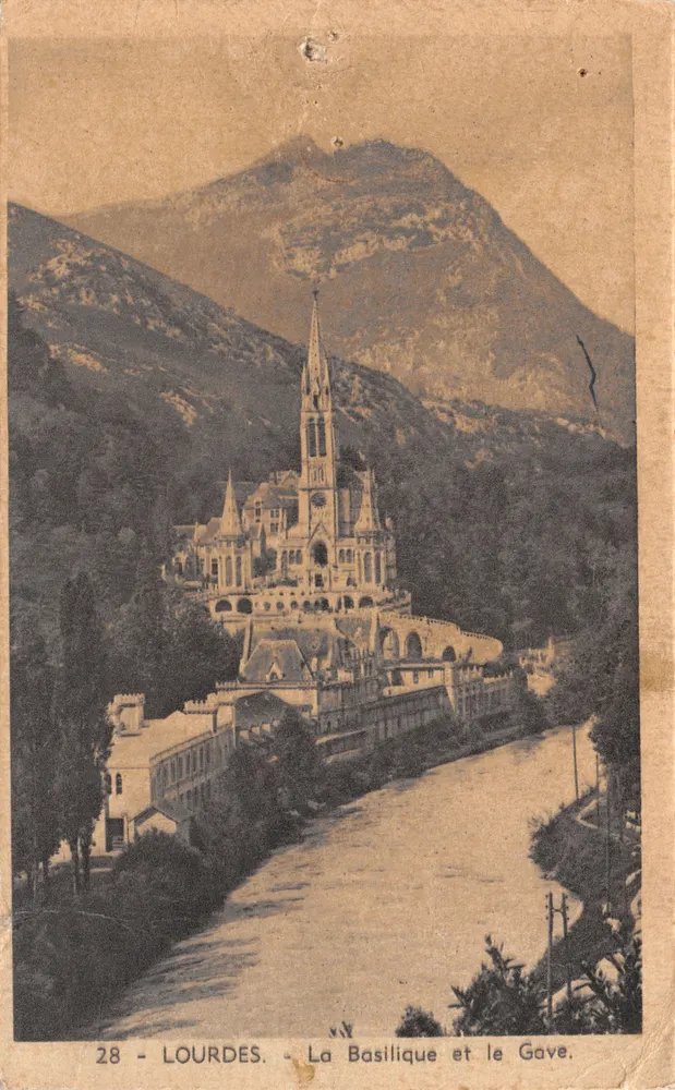 Lourdes — Die Basilika und der Gave — Edition Lourdes Quinault, Nr. 28 - Vorderseite
