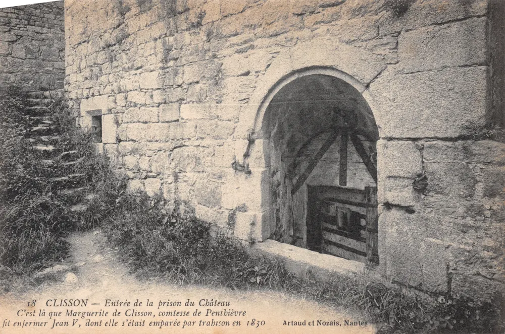 Clisson — Eingang zum Schlossgefängnis — Artaud et Nozais, Nantes - Vorderseite