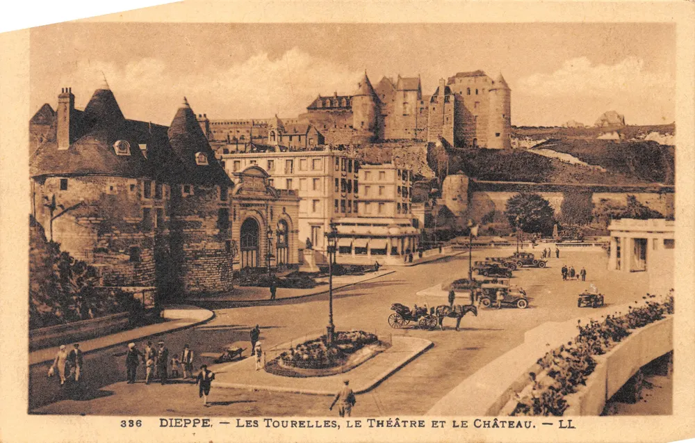 Dieppe — Les Tourelles, le Théâtre et le Château — LL - Recto