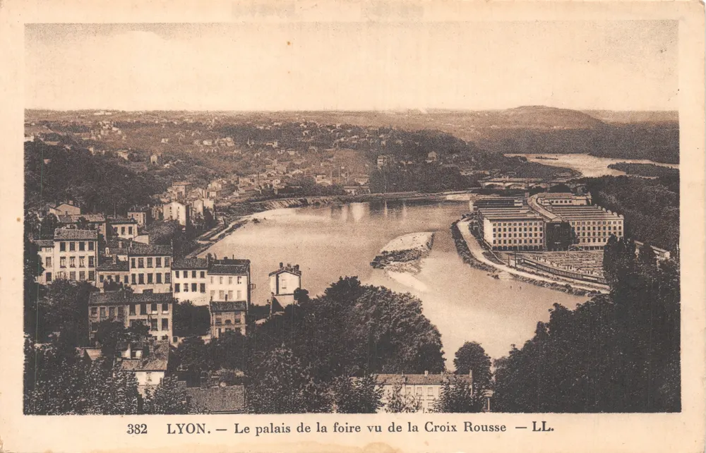 LYON — Ansicht des Messepalastes von der Croix Rousse — LL. — n° 382 - Vorderseite