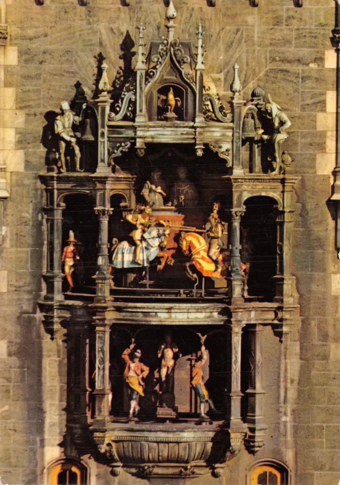 München — Ansicht des Carillons mit Schäfflertanz — Verlag Hans Andres Verlag - Vorderseite