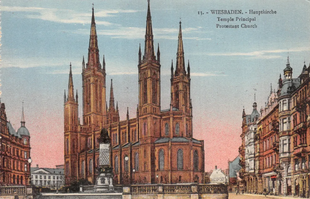Wiesbaden — Hauptkirche evangelischer Kirche — Verlag nicht sichtbar - Vorderseite