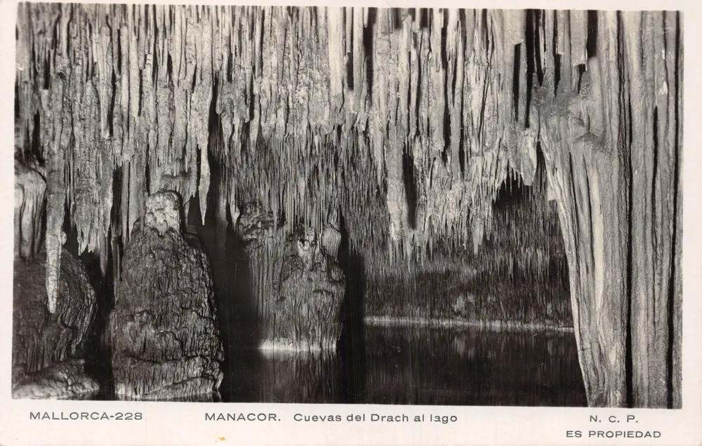 Manacor — Höhle des Drachen am See — N.C.P. ES PROPIEDAD - Vorderseite