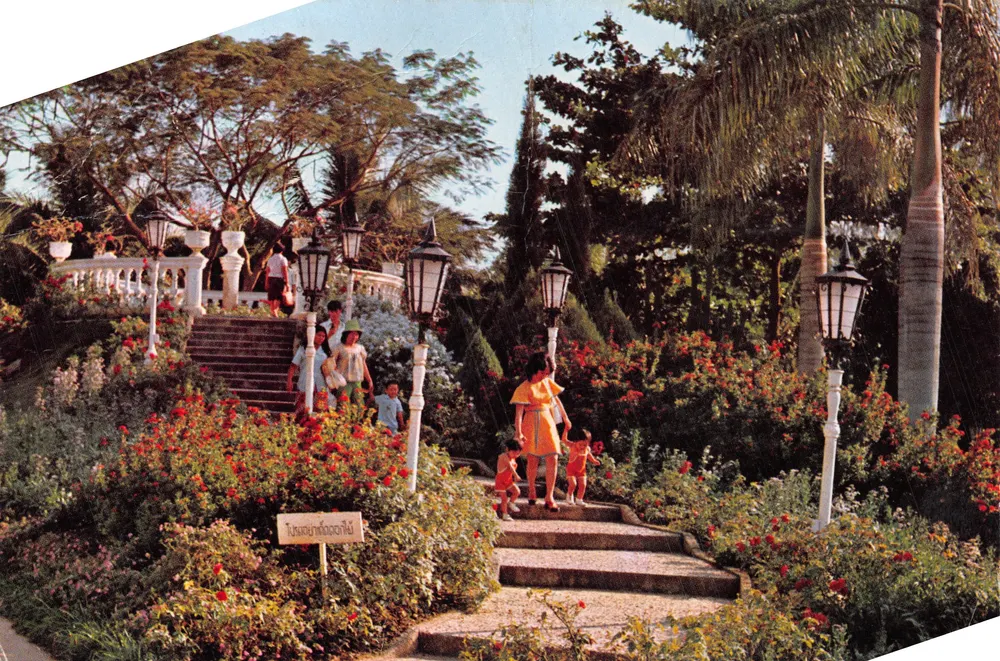 Rosengarten — Eingang zum Park in Samphran, Thailand — Verleger nicht sichtbar, Nr. 973 - Vorderseite