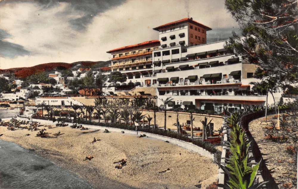 Hotel Nixe — Strand und Hauptgebäude — Verlag Hotel Nixe, Pleyas Calamayor - Vorderseite